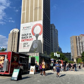 Cadillac Square - Food trucks - Parks Near Me - Detroit, Michigan