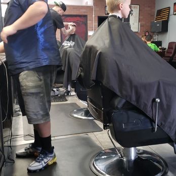 On Point Barbershop - Barbers Near Me - Rosamond, California