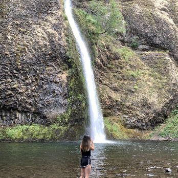 Horsetail Falls - Hiking Near Me - Cascade Locks, Oregon Horsetail Falls - Hiking Near Me - Cascade Locks, Oregon