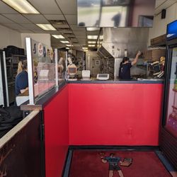 Sportsman's Pizzeria - Front Counter