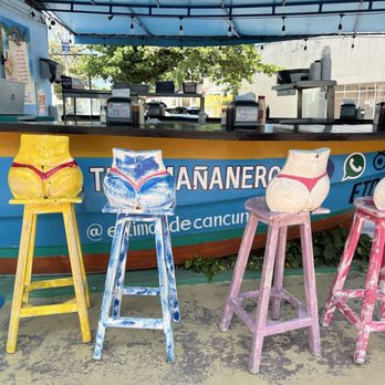 El Timón de Cancún - Les Chaises amusantes pour vous poser les fesses - Seafood Near Me - Cancún, ROO El Timón de Cancún - Les Chaises amusantes pour vous poser les fesses - Seafood Near Me - Cancún, ROO