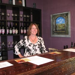 Heisen House Vineyards - Owner and winemaker Michele Bloomquist