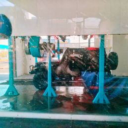 Something I love about living in Las Vegas is WOW car Wash! ..