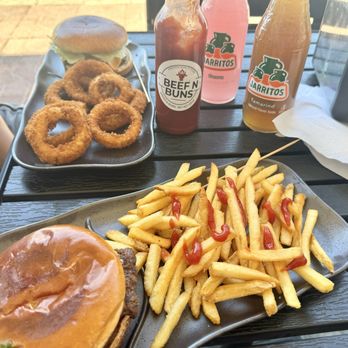 BEEF N’ BUNS - Updated October 2024 - 157 Photos & 70 Reviews - 12200