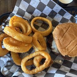 Oak Creek Grill and Tavern