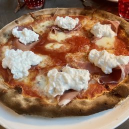 Pizza Burrata E Crudo