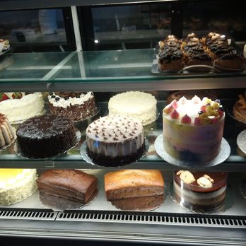 Lamanna's Bakery - Cake options - Bakeries Near Me - Scarborough, Ontario