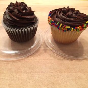 Balloons & Cupcakes - chocolate with chocolate frosting & yellow with chocolate frosting - Cupcakes Near Me Balloons & Cupcakes - chocolate with chocolate frosting & yellow with chocolate frosting - Cupcakes Near Me