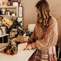 Sāj Floral Studio