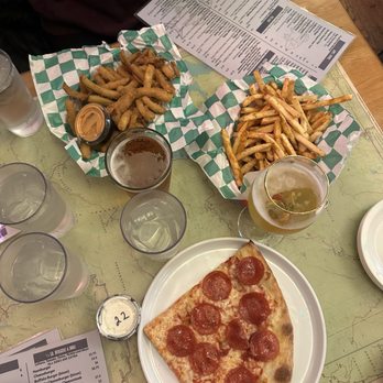 Cutty's Bar & Grill - pizza, fried pickles, bay fries - Bars Near Me - Jackson, Wyoming