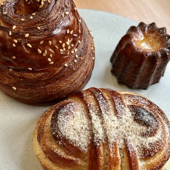 La Cabra - Cardamom Bun, Ham & Cheese Croissant, Danish Cookie - Bakeries Near Me - New York, New York