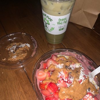 Thrive Juice Lab - PB Acai Bowl and Matcha Green Tea Latte - Juice Bars & Smoothies Near Me - Newport Beach, California