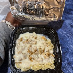 Fazoli's - Chicken Alfredo and Breadsticks