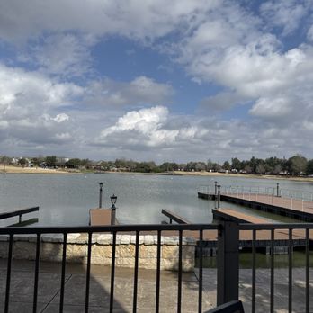 The Union Kitchen - Beautiful Lake View - New American Near Me - Cypress, Texas