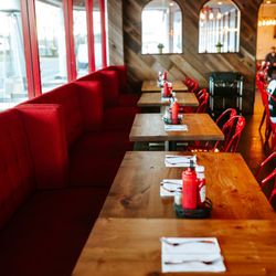 Sultan's Kebab - Dining room