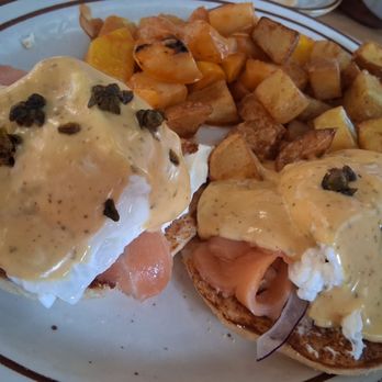 Beloved's Bakery & Cafe - Eggs Benedict with smoked salmon and country potatoes - Bakeries Near Me - Reno, Nevada