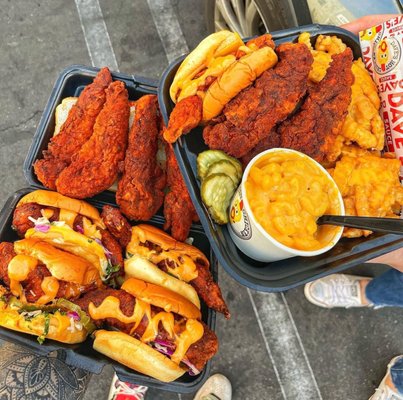 Dave's Hot Chicken by null