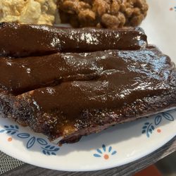 Green House Grill - Ribs with sauce quite a good combo!