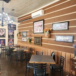Buck's Grill