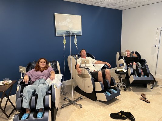 💧 IV Hydration Therapy - Replenish, Revive, Rehydrate - Boost your energy and restore balance with IV Hydration. Fast-acting vitamins and fluids to leave you feeling your best!