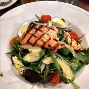 The Union Kitchen - Grilled Salmon Salad - New American Near Me - Houston, Texas