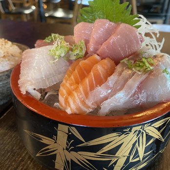 Kigawa Bistro - Chirashi Don on a bed if ice - nice! - Sushi Bars Near Me - San Leandro, California Kigawa Bistro - Chirashi Don on a bed if ice - nice! - Sushi Bars Near Me - San Leandro, California