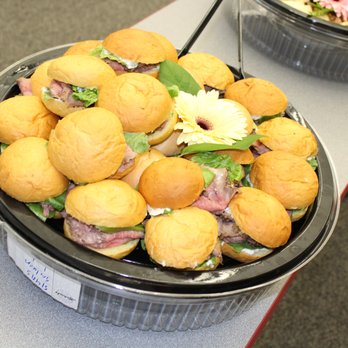 Catering By Michaels - MEDIUM RARE BEEF SIRLOIN MINIATURE SANDWICHES - Caterers Near Me - Morton Grove, Illinois