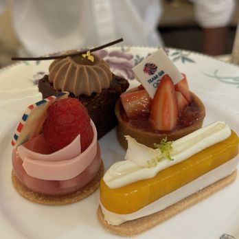 Savoy Hotel - Hotels Near Me - London, XGL