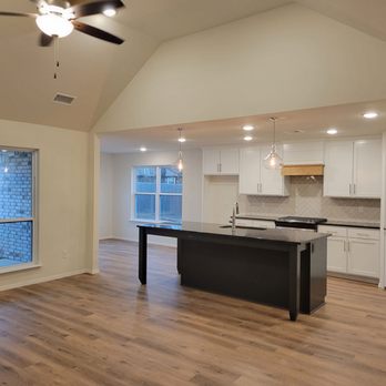 Simmons Homes - so happy with our backsplash especially! - Home Developers Near Me - Owasso, Oklahoma Simmons Homes - so happy with our backsplash especially! - Home Developers Near Me - Owasso, Oklahoma
