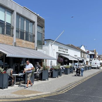 Beshoffs of Howth - Outside - Seafood Near Me - Dublin, D