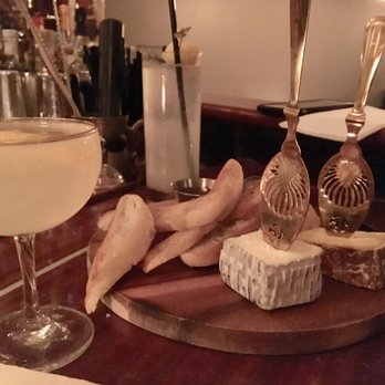 The Gin Joint - Cocktail Bars Near Me - Charleston, South Carolina The Gin Joint - Cocktail Bars Near Me - Charleston, South Carolina