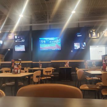 Buffalo Wild Wings - Lunch time - American Near Me - Midvale, Utah Buffalo Wild Wings - Lunch time - American Near Me - Midvale, Utah