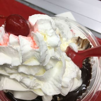 Bruster's Real Ice Cream - Brownie sundae. So decadent - Ice Cream & Frozen Yogurt Near Me - Destin, Florida Bruster's Real Ice Cream - Brownie sundae. So decadent - Ice Cream & Frozen Yogurt Near Me - Destin, Florida