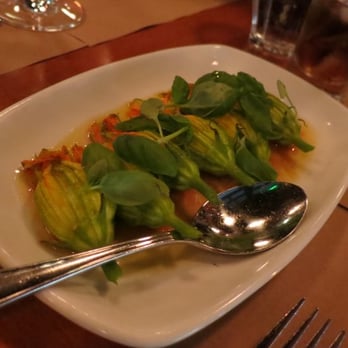 Chi Spacca - Squash Blossoms - Italian Near Me - Los Angeles, California Chi Spacca - Squash Blossoms - Italian Near Me - Los Angeles, California