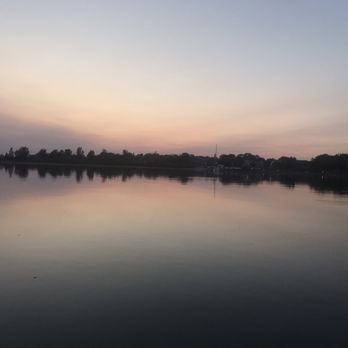 Cobourg Beach - The sun set - Beaches Near Me - Cobourg, Ontario