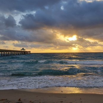 Deerfield Beach - Sunrise at Deerfield Beach, Florida. - Beaches Near Me - Deerfield Beach, Florida