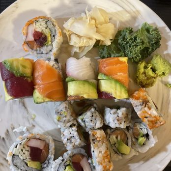 Umi Sushi - Rainbow Roll, New York Roll, California Roll - Japanese Near Me - Fresh Meadows, New York