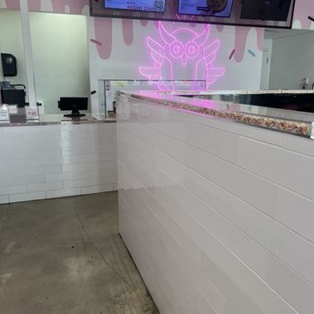 Night Owl Cookies - Inside - Desserts Near Me - Pembroke Pines, Florida Night Owl Cookies - Inside - Desserts Near Me - Pembroke Pines, Florida