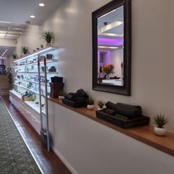 Olympic Spa - Front desk area