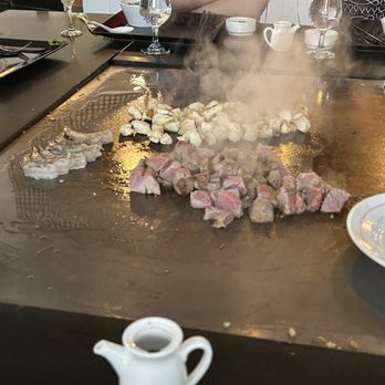SAKKE - Hibachi proteins being grilled - Sushi Bars Near Me - La Paz, BCS