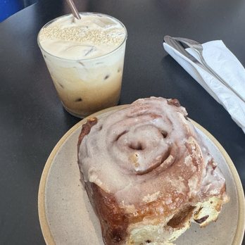 Façade Bakery - Bakeries Near Me - Coral Gables, Florida