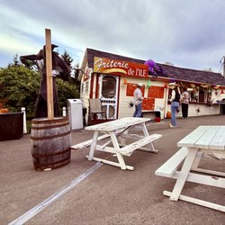 Friterie de l'Île - Ready for autumn and poutine