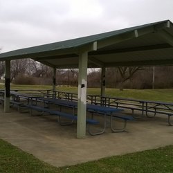 Stringtown Park - shelter with picnic tables