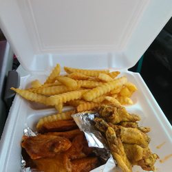Felicia's Hot Wings & More - 1/2 hot 1/2 lemon pepper