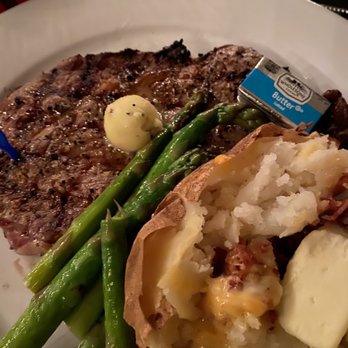 Hunters Chophouse - Steak Dinner - Steakhouses Near Me - Estes Park, Colorado
