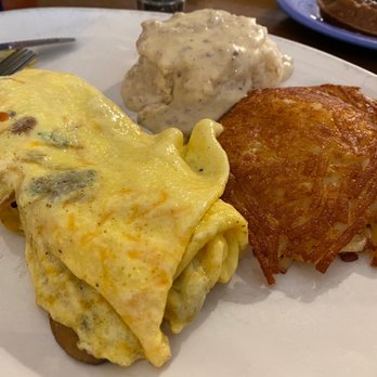 Gold Rush Cafe - Omelette with hash browns and biscuit and gravy - Breakfast & Brunch Near Me - Paducah, Kentucky
