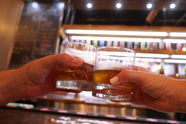 Morty's Wine & Beer Bar by null