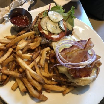 bellagreen - Grilled chicken sandwich with regular fries. - Gluten-Free Near Me - Houston, Texas