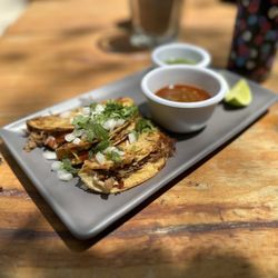 Ki' Bok - Queso birria tacos