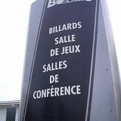 Bowling de l'Aérodrome - Le bowling est dans la zone des magasins de chaînes